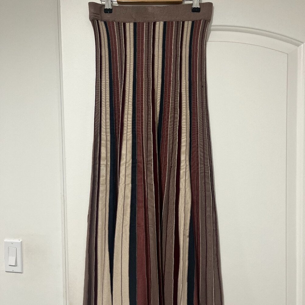 Beautiful Knit colorful striped midi skirt size Medium